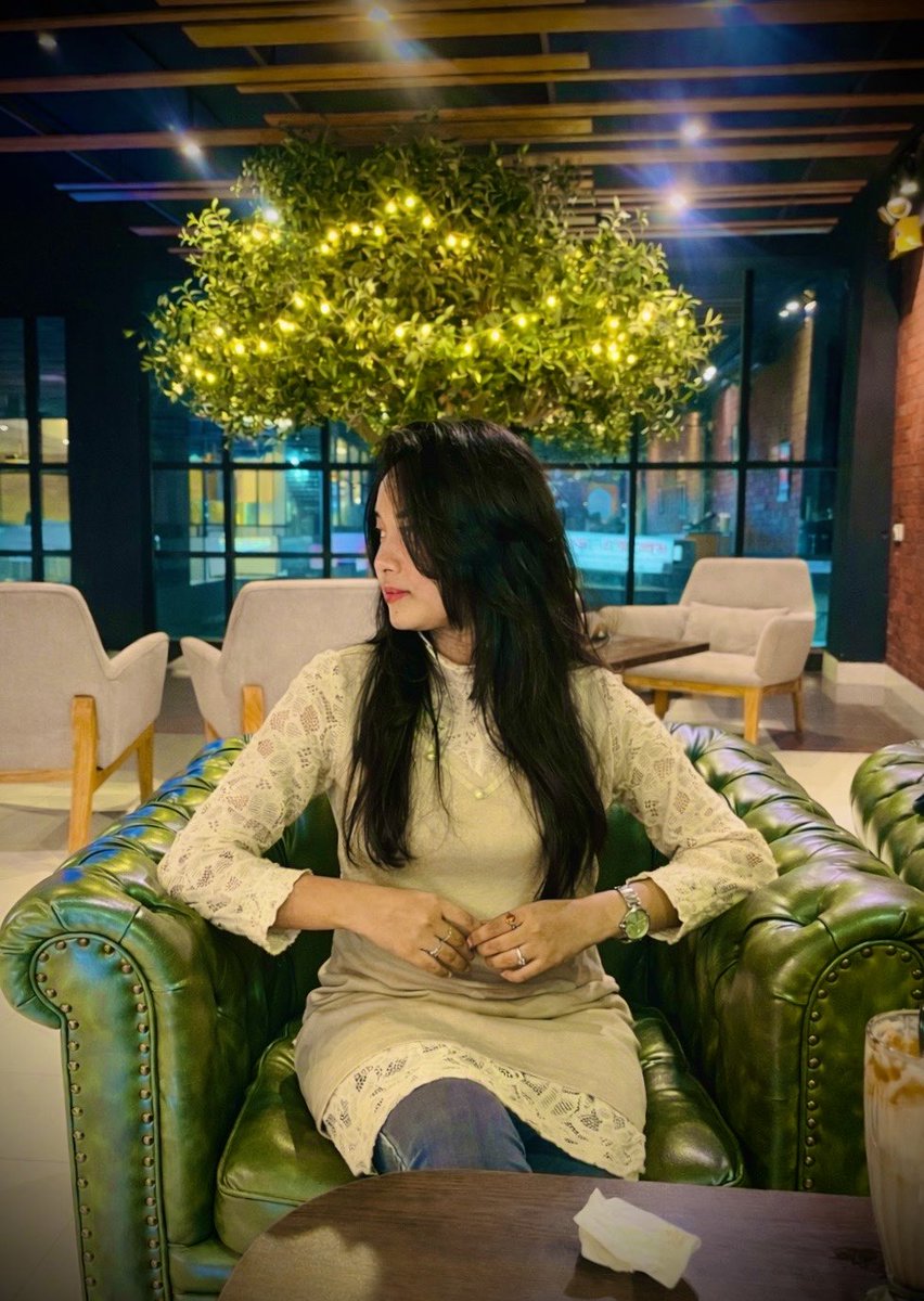 iamsinthi22's tweet image. This is one of those places I keep coming back to.
Spent a lot of time here over different days, and it never really loses its calm or charm.

#AestheticPlace #FavoriteSpot #CalmVibes #PeacefulMoments #MySpace