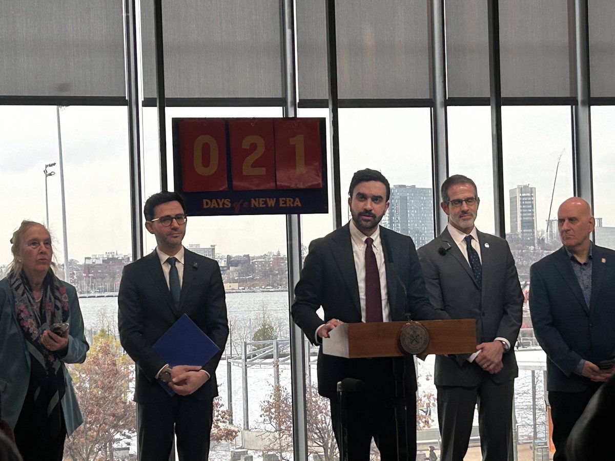 chayesmatthew's tweet image. Mayor Mamdani is banning so-called junk fees at NYC hotels — resort fees, surprise credit card holds, deposits, etc. New rule starts in a month.