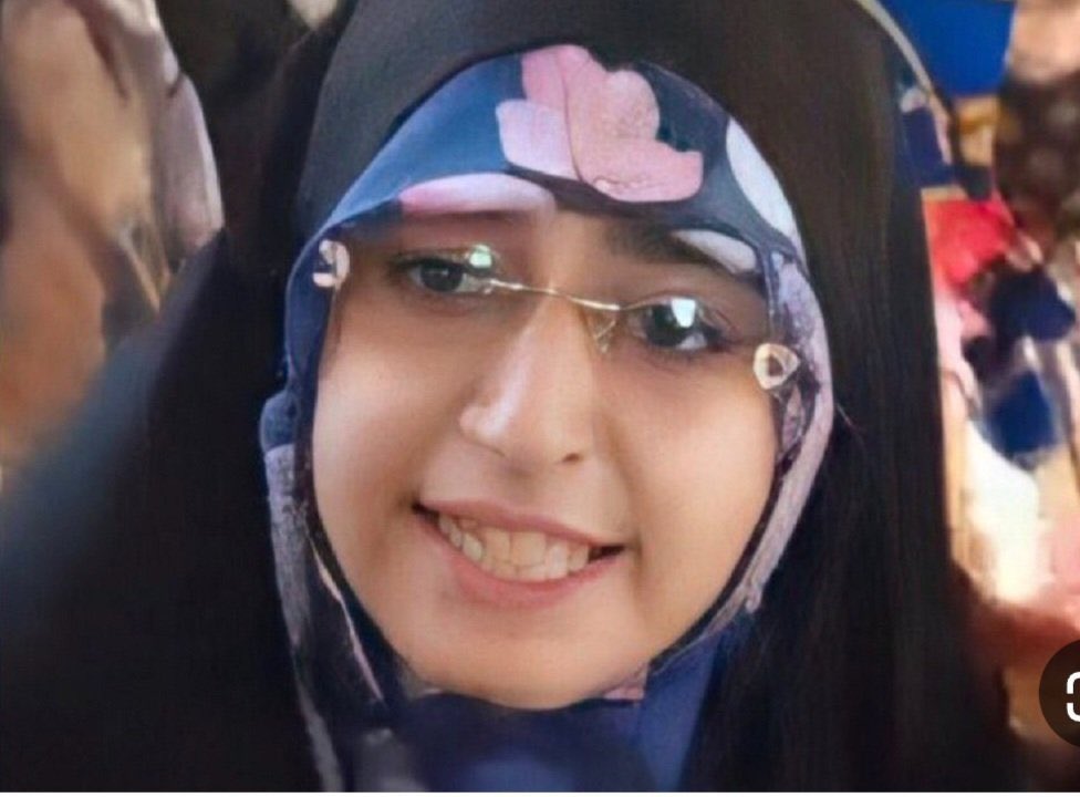 KaramiSamira's tweet photo. اینا قبلا توی اتوبوس مردم رو با گاز گرفتن میدریدن!
بعد میگن تروریست خارجی مردم رو کشته! https://t.co/Pu3bKXnAQH