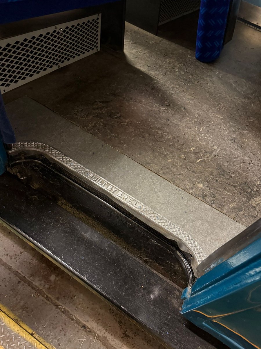 423417_GordonPettitt tweet media