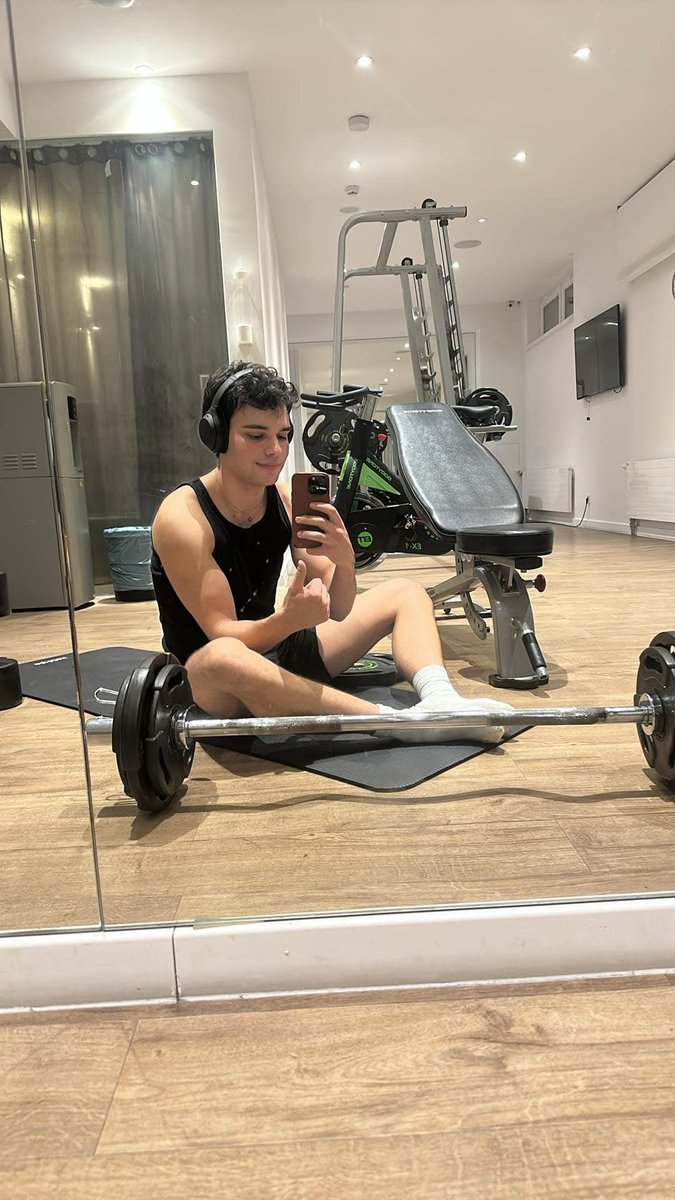 🏋️🧦