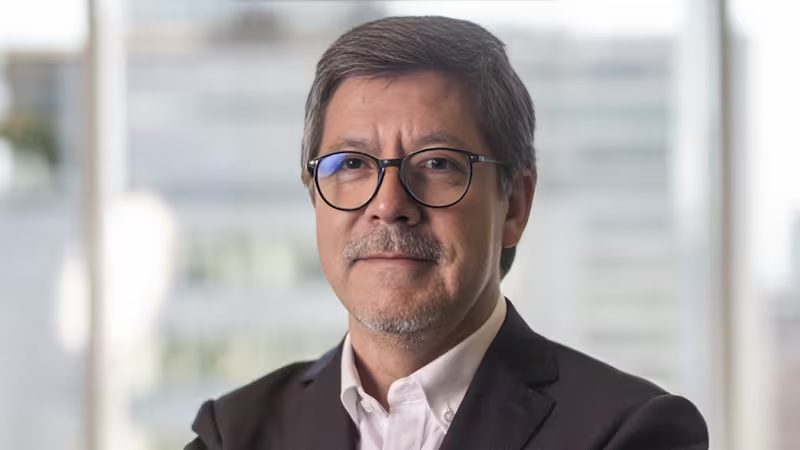 NormanVaras's tweet image. Golazo el regreso de José Pablo Gómez como Director de Presupuestos. Años luz de Javiera "Pizza" Martínez.

Gómez fue Jefe de Finanzas Públicas desde Bachelet I hasta Piñera II (14 años), pero les chiques lo despidieron.

Su misión: "Recuperar el prestigio de la Dipres"