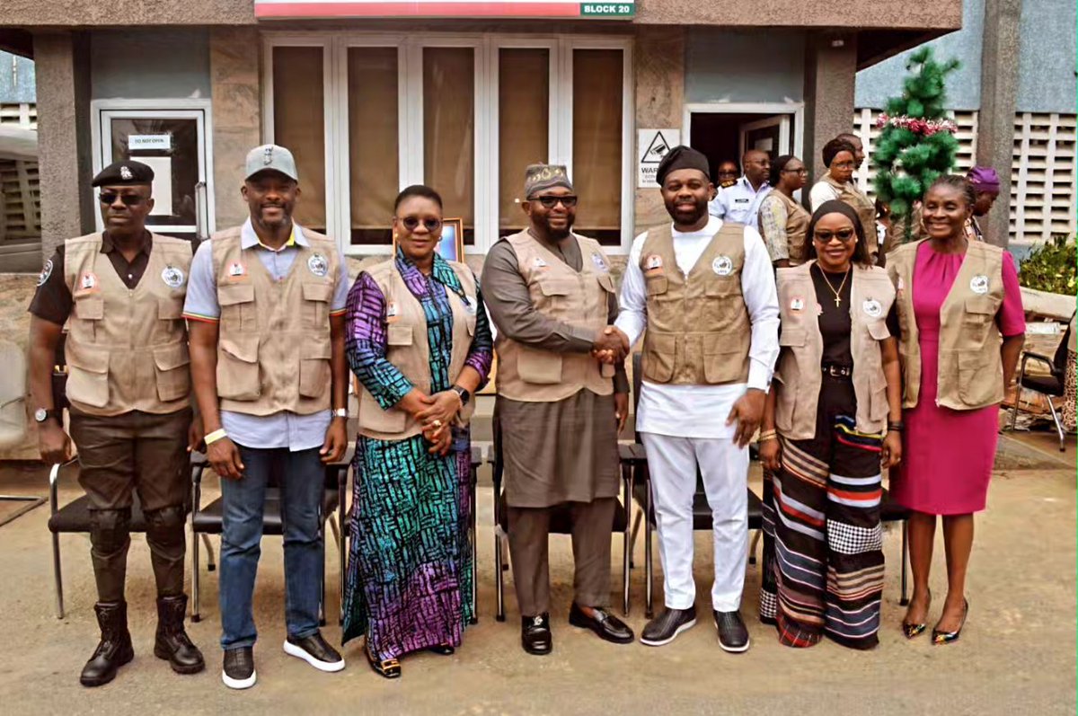 LSMOH's tweet image. LAGOS INAUGURATES LSHS ENFORCEMENT TEAM, BEGINS FULL IMPLEMENTATION OF MANDATORY SOCIAL Health INSURANCE

...Staff Audit Now Tied to Ilera-Eko Enrollment Across MDAs: No Ilera-Eko, No Pay as Lagos Tightens Compliance

facebook.com/share/p/1B2LTC…

@followlasg @jidesanwoolu