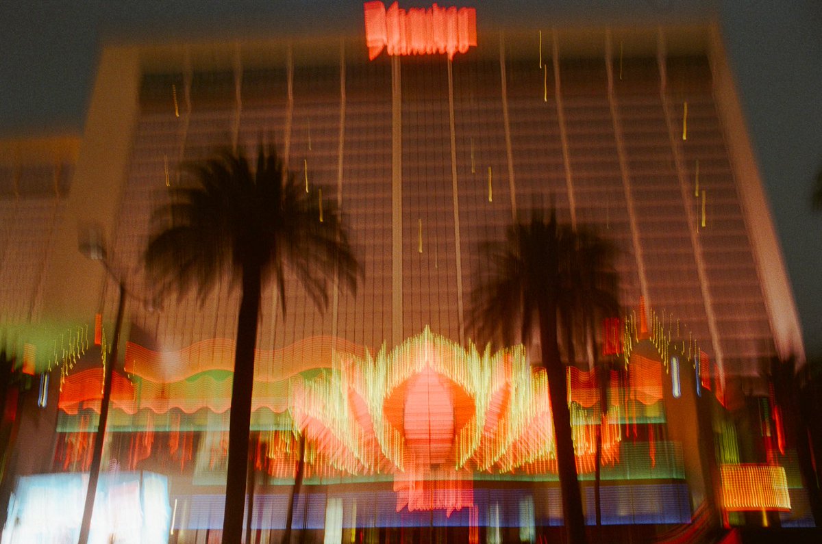 marvinj_lee's tweet image. Las Vegas on 35mm film