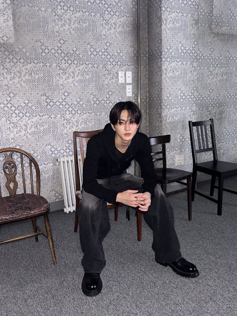 ddalgig's tweet image. 유독 선배같이 나옴