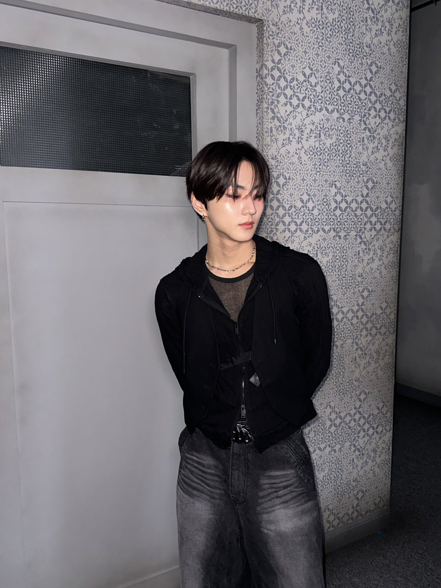 ddalgig's tweet image. 유독 선배같이 나옴