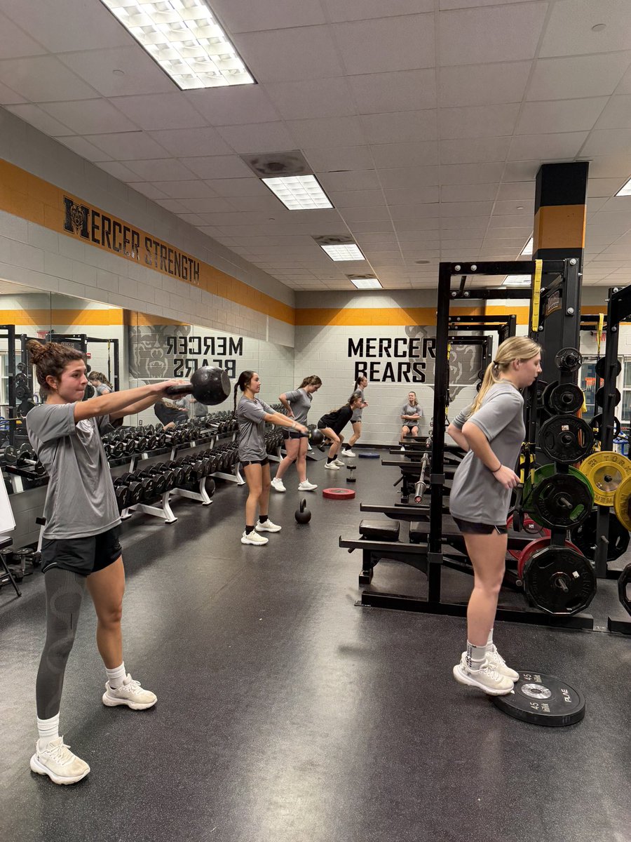 MercerWSoccer's tweet image. Back in the lab 🧪🤫 💪

 #GOBEARS | #MUWS