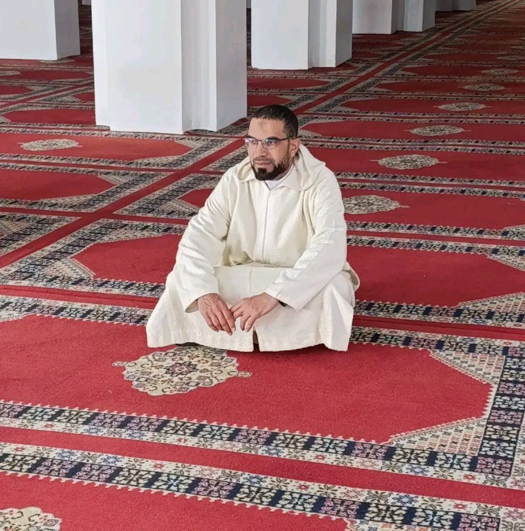 من أفحش الظلم وأقبحه؛أن تعاقب أحدا بذنب أخيه؛ طلب أبناء يعقوب من يوسف عليه السلام أخذ أحدهم بدل المتهم بالسرقة، فامتنع امتناعا شديدا، معتبرا ذلك ظلما ﴿ قَالَ مَعَاذَ اللَّهِ أَن نَّأْخُذَ إِلَّا مَن وَجَدْنَا مَتَاعَنَا عِندَهُ إِنَّا إِذًا لَّظَالِمُونَ﴾

-الأستاذ إدريس إدريسي