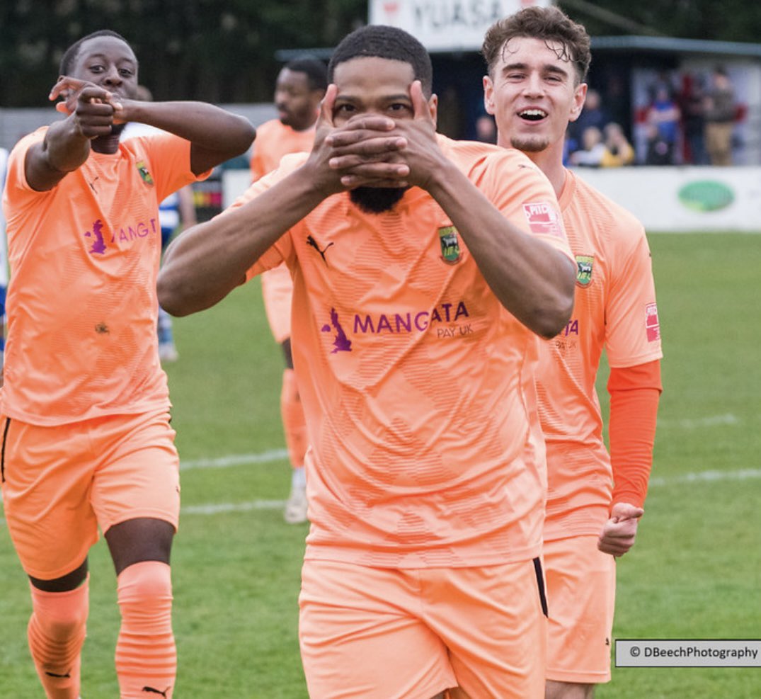 SL 🇩🇲 tweet media