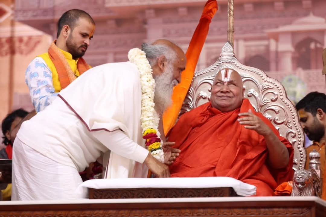 JagadguruJi's tweet photo. पूज्यपाद जगद्गुरुजी का श्रीसुदामा कुटी, श्रीवृन्दावन धाम में समयोजित शताब्दी महोत्सव एवं आद्यजगद्गुरु रामानन्दाचार्य जी की जयंती महोत्सव में पावन आगमन एवं आशीर्वचन।
#jagadgururambhadrachryajimaharajji #tulsipeeth #ramji #jaggnathpuri #jaggnathji https://t.co/hDglgnj9wW