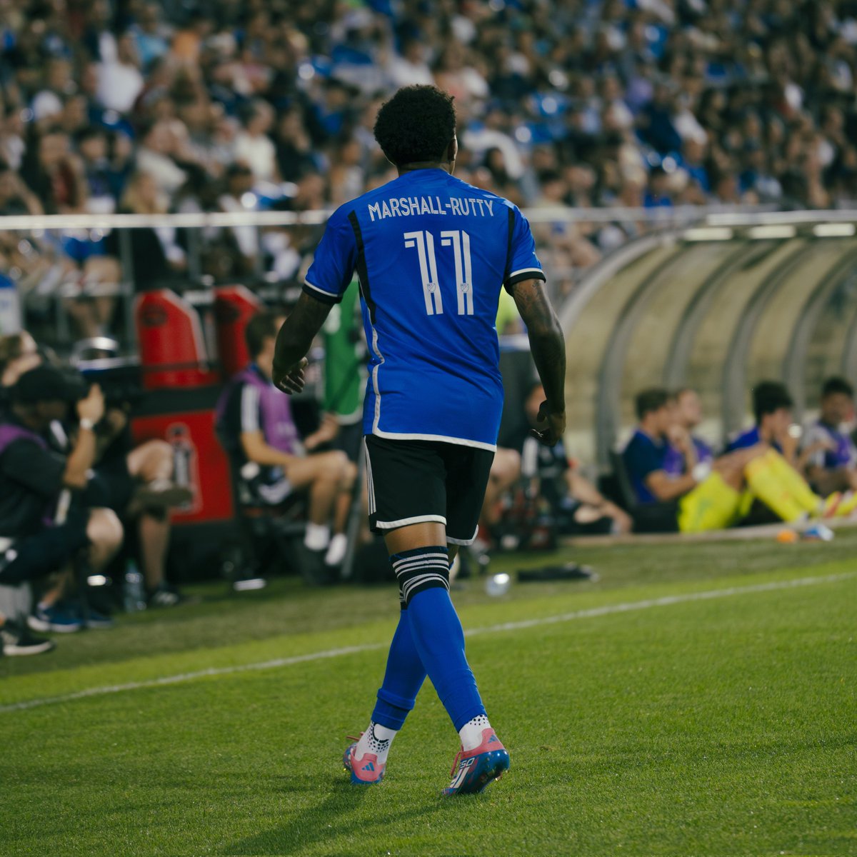 Tant que de tels propos continueront d'être tenus, il faut continuer de les dénoncer. Que ce soit dans un contexte sportif, ou pas.

Une opinion qui diffère ou le fait de ne pas apprécier une personne, ne validera JAMAIS des propos racistes ou autres insultes. 

#IMFC #CFMTL #JMR