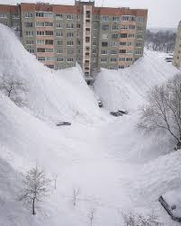 A ver, que yo no soy team verano precisamente, pero tú me das a elegir entre esto y los 40° C de Sevilla y yo me voy corriendo pa la Puerta Osario.

PERO SIN DUDARLO.