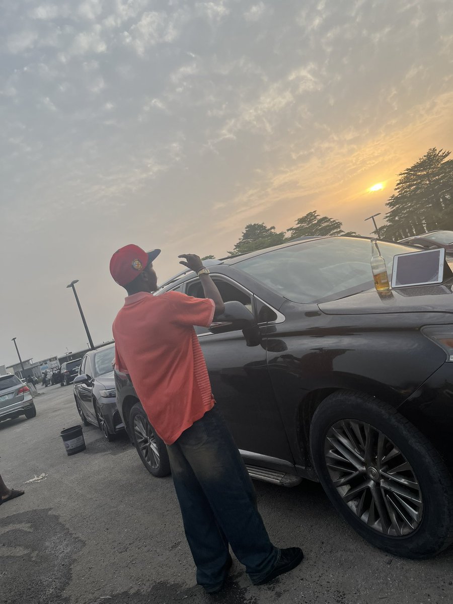 YOOUVELI's tweet photo. Gidi city 🌆 what’s happening #ohema is here https://t.co/Hemqm0htpZ