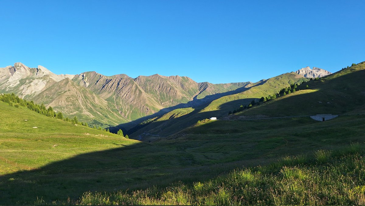 manu_zeman's tweet photo. @DamienPaxau Sommet Col d allos juillet 2022 et juullet 2025 https://t.co/yMM75oZQxJ