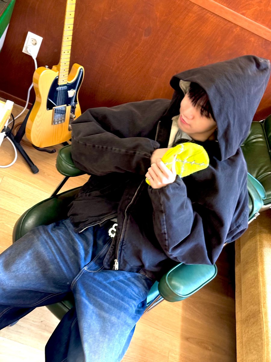 TRENDZ_OFFCL's tweet photo. [#라엘] 가치있는 하루였다👍

#FROM_TRENDZ #TO_FRIENDZ #TRENDZ #트렌드지 #라엘쓰의옷쨩 https://t.co/LZ4GG3tFIv