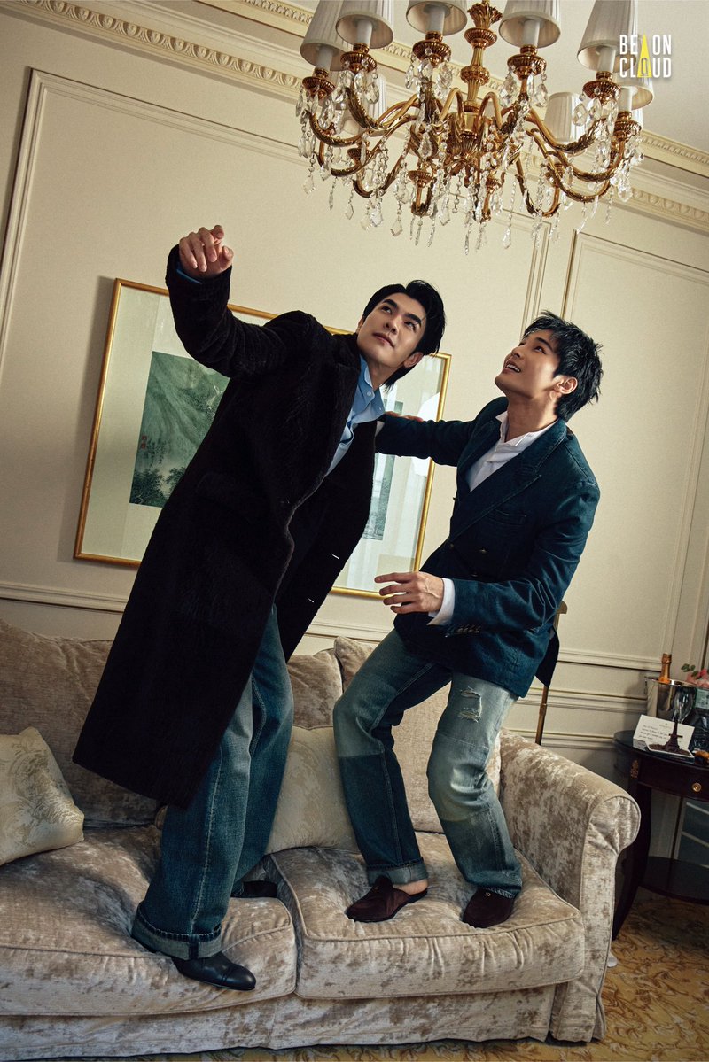 beoncloud_th's tweet image. ส่งท้ายค่ำคืนนี้ด้วยภาพน่ารัก ๆ ของ มาย ภาคภูมิ และ อาโป ณัฐวิญญ์ ช่วงก่อนเข้าชมโชว์ที่งาน Dior Men's Winter 2026 - 2027 Show ✨ ขอบคุณกำลังใจจากแฟน ๆ ที่ส่งให้มายและอาโปในวันนี้มาก ๆ นะคะ 😊🙏🏼

📸 Photo by @stepanfilenko

#MileApoDiorWinter26
#DiorWinter26