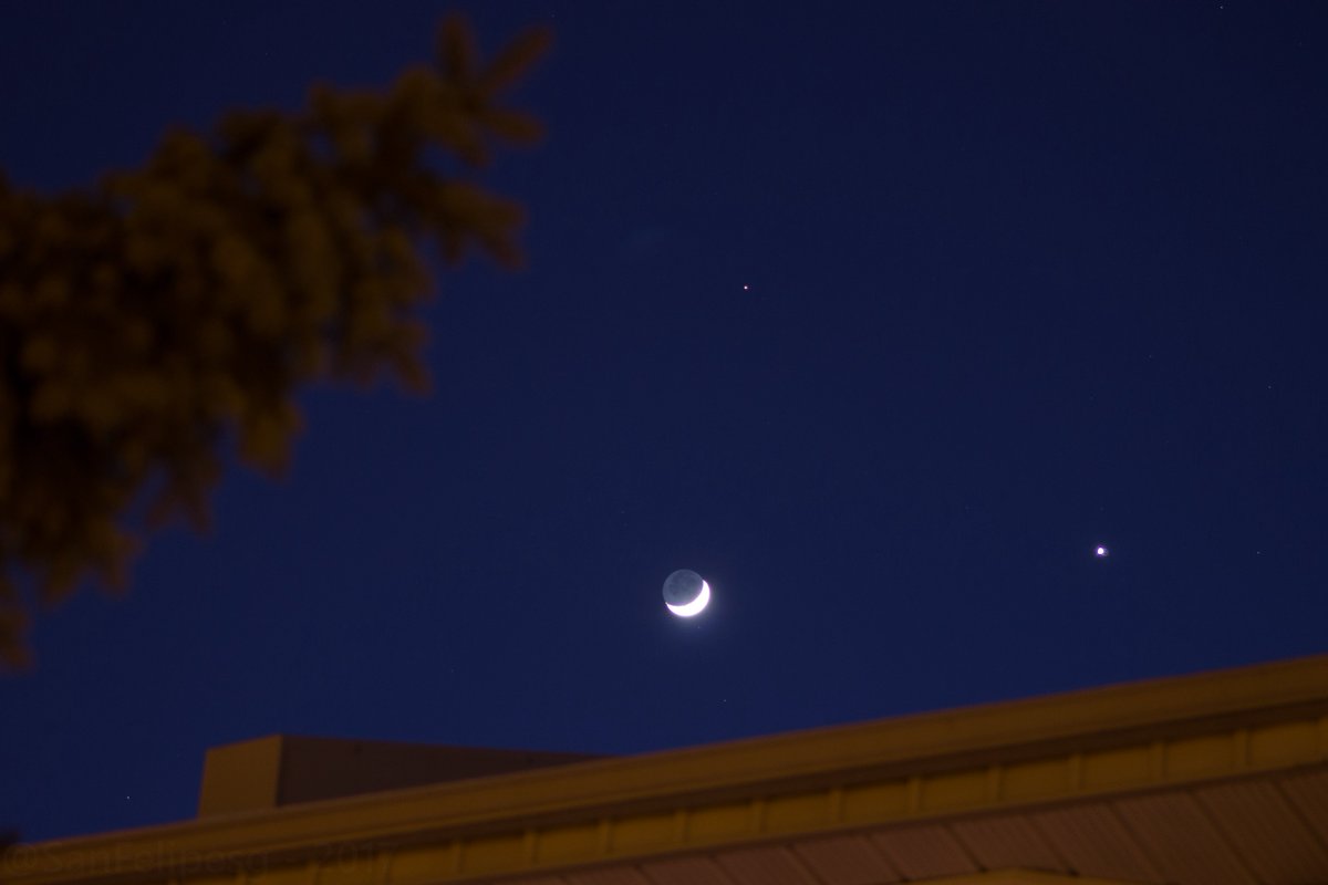 astropics's tweet image. The Moon, Mars and Venus