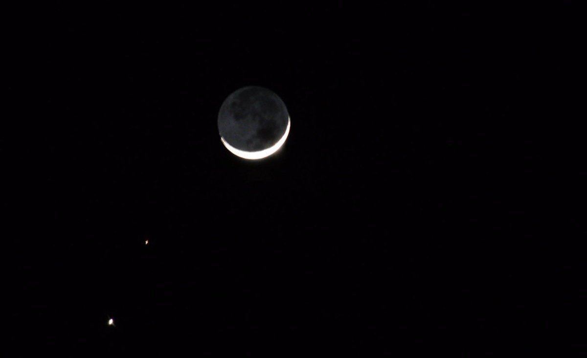 astropics's tweet image. The Moon, Mars and Venus