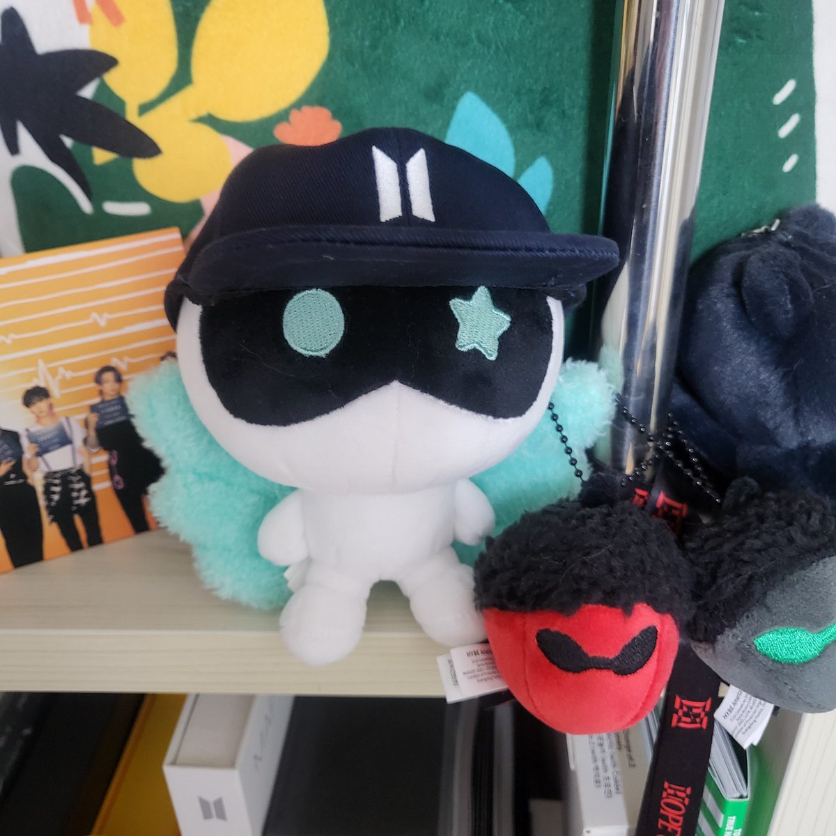 SeoulSeaStars's tweet photo. The bts membership gift fits on Wootteo 😭 https://t.co/yiFMZyA4yA