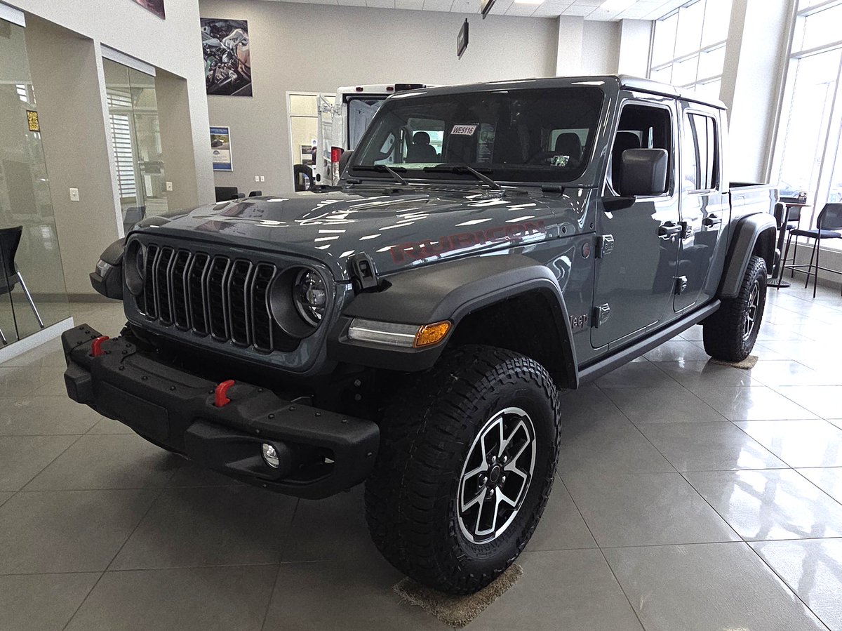 ShultsofWarren's tweet image. SAVE OVER $7,500 on this 2025 Jeep Gladiator Rubicon with Your SHULTS DISOUNT!

Returning Stellantis customers could SAVE an additional $1,500 with Stellantis Loyalty Bonus Cash!

Drop in for a closer look, we’re always happy to help!

814.726.3150
edshultsofwarren.com/new-inventory/……