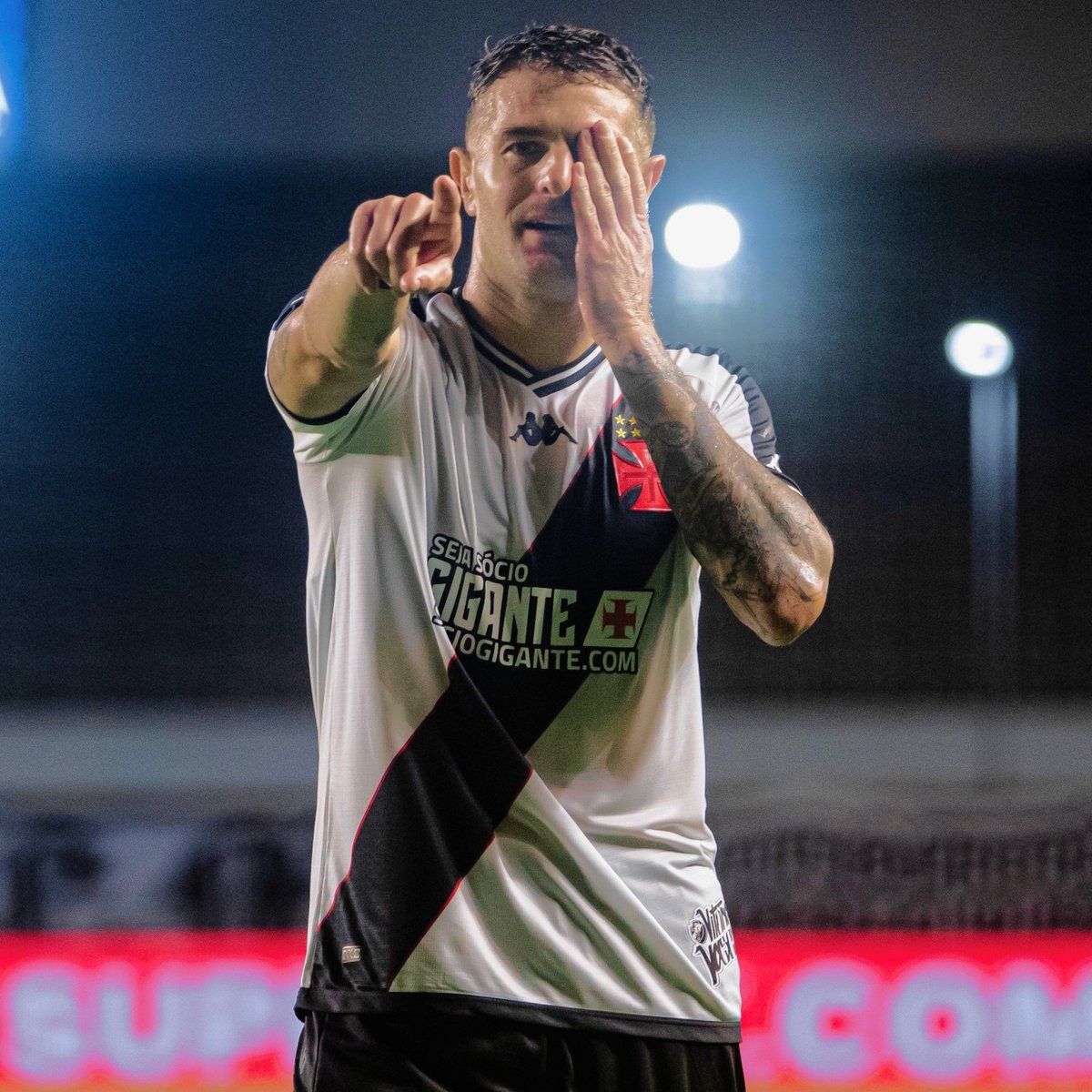 ryanTWS_'s tweet image. I think about you every day.