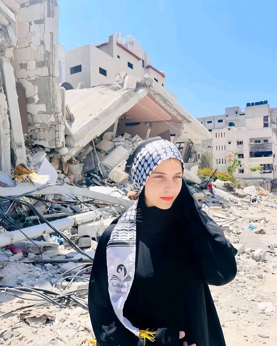 25i5ig's tweet image. من غزة أكتب
لأُذكّر العالم أننا ما زلنا هنا 🇵🇸