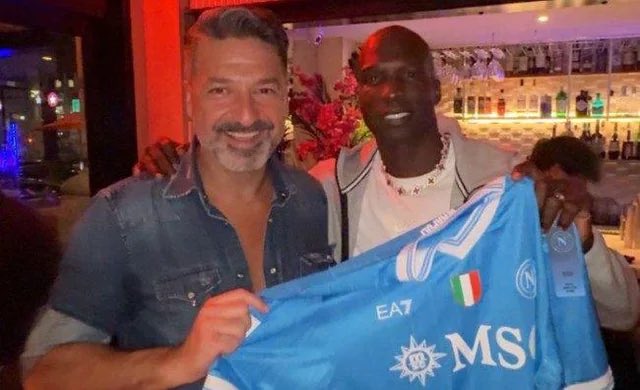 ochocinco's tweet photo. The best club in the world. https://t.co/hJmv0ouCAv