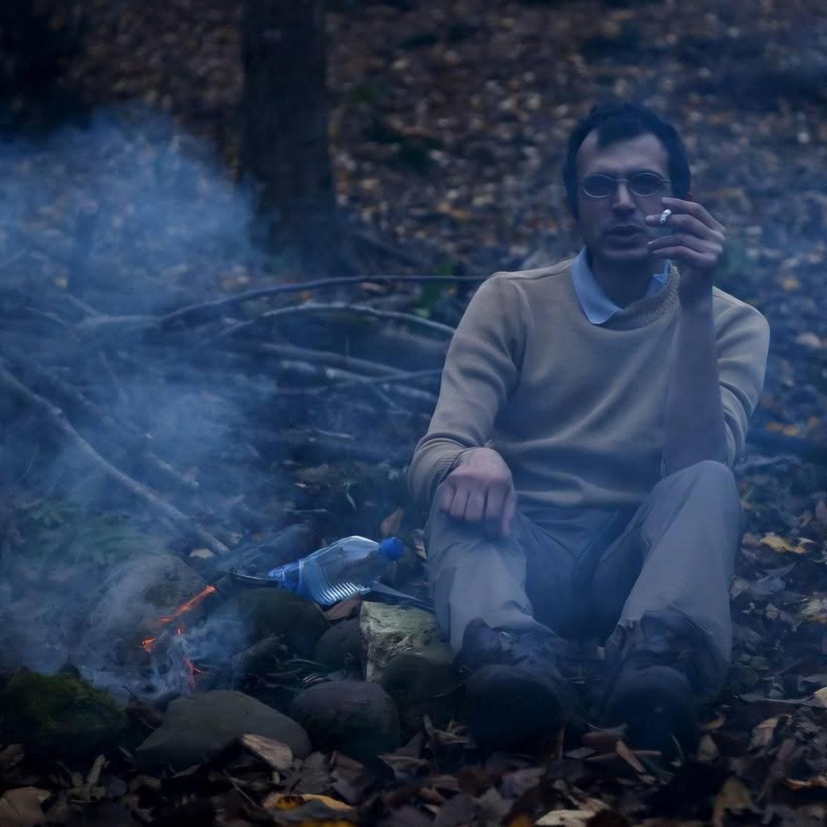 Fotouhia's tweet image. تمام صداهای دنیا را می‌خواهم که نامت را فریاد بزنم. جاویدنام پویا فراگردی، برادرم، رفیقم، یادگار مادر و پدرم، در هجدهم دیماه جان خود را فدای ایران کرد.

از چهارشنبه که امکان ارتباط با خارج از کشور مهیا شد فهمیدم که ناپدید شده است و خانواده و دوستان همه جا به جستجویش رفتند و نشانی…