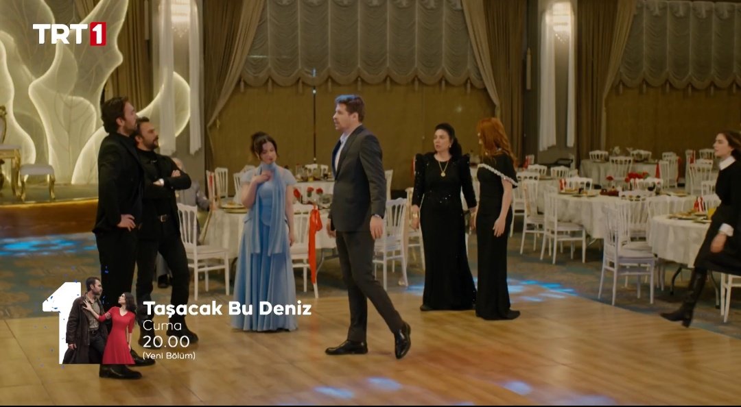 Denizduruelsp's tweet image. Şimdi arkadaşlar size birşey dicem eleni burda adile oruç sana birşey dicek dostluğu biterecek birşey diyor çünkü eleni ve oruç dışarda konuşuyor anlaşıyor eleniyle salona beraber geliyorlar eleni istemiyor sevdiği adamı Sevcan malı tehtit etsin ona aslında yardım ediyor #OrEl