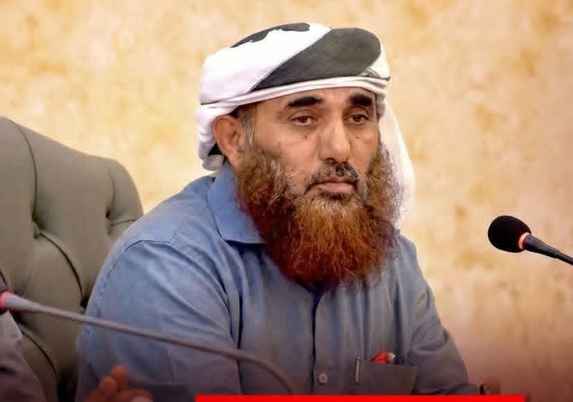 من وراء إستهداف قائد قوات العمالقة...
#حمدي__شكري في منطقة #جعولة__بعدن
