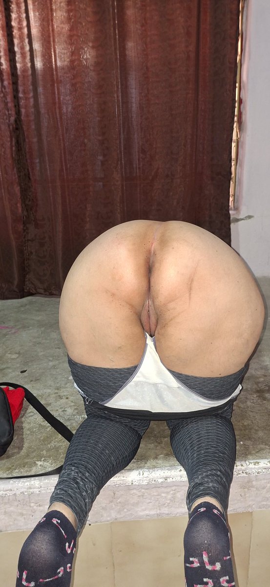 Rico   alguien chuparme el culo