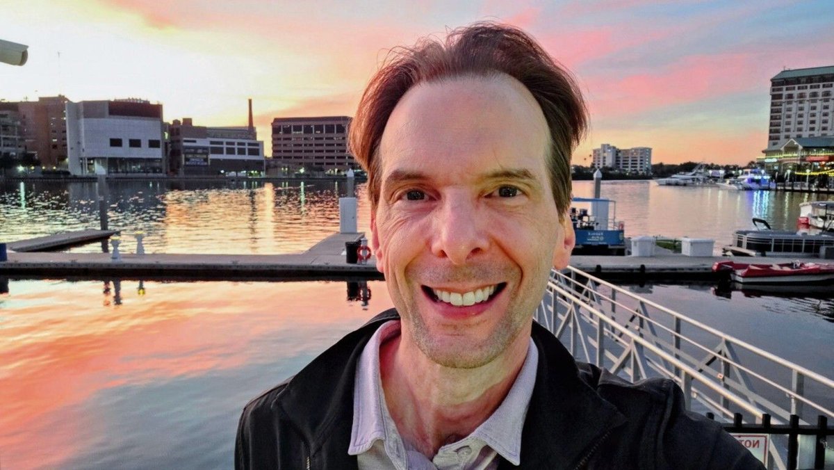larryweaver's tweet photo. Tampa never disappoints ☀️

Thank you to my new friends at Cell Staff for inviting me to take part in their annual celebration. 

The next time you're in Tampa, be sure to check out Oxford Exchange, The Riverwalk, Ybor City... and just about anywhere. You'll be glad you did! https://t.co/1WLO1tMeGE