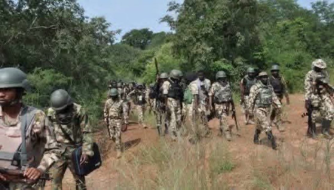 KADUNA SECURITY UPDATE 🚨 

Residents of Kauru Local Government area of Kaduna state have confirmed the killing of over 70 bandits and the destruction of several criminal hideouts in the area. 
 
The operation carried out in the forested areas of Kauru targeted long established