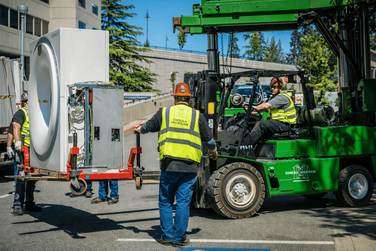 RadOncSystems's tweet photo. What options do you have when wanting to replace a CT, Linac or other heavy medical equipment system? We've outlined seven removal options available. https://t.co/lEW2ufEHhP https://t.co/nLDIVtf6YI