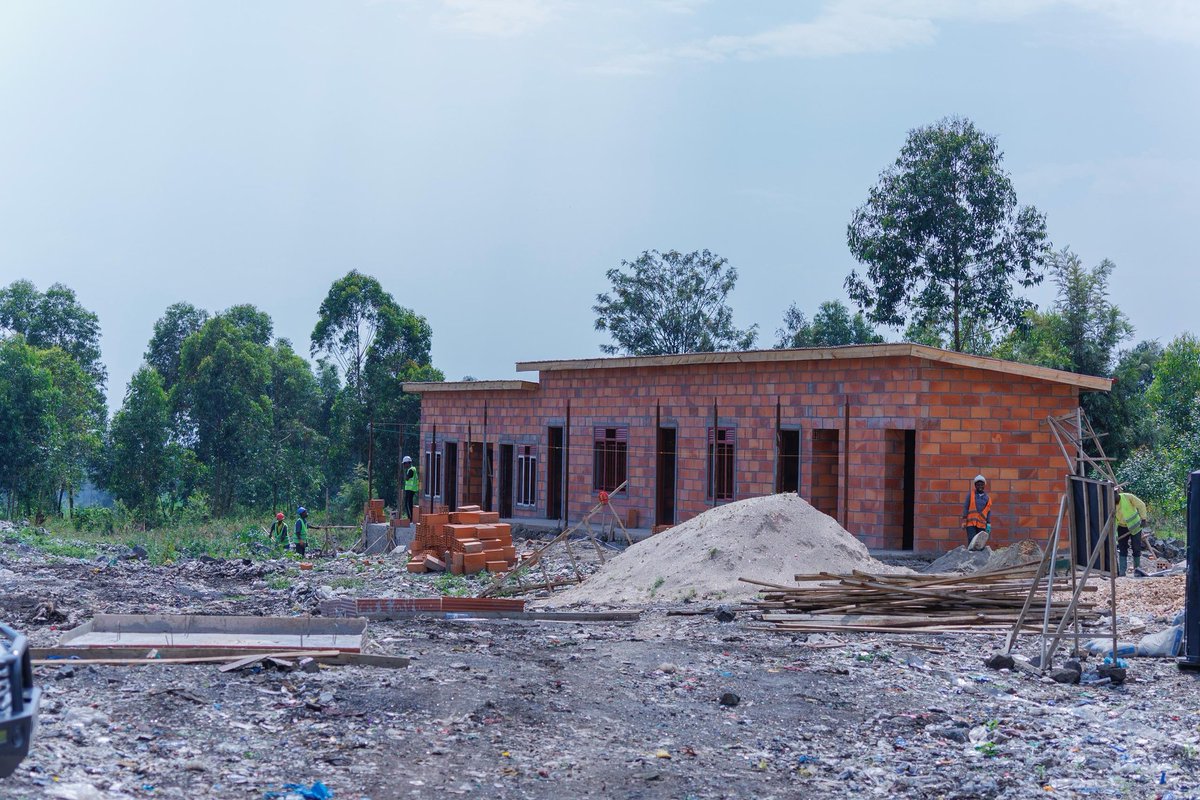 Rubavu: Umunyamabanga wa Leta, <a href="/Jadouwihanganye/">Jean de Dieu UWIHANGANYE</a>, yasuye umushinga wo kubaka uruganda rutunganya imyanda n’ikimoteri rusange. Uyu mushinga  uzatanga serivisi z’isukura zigezweho kandi zirambye, mu rwego rwo gushyigikira intego y’Igihugu yo kuzamura no kwimakaza isuku kuri bose.