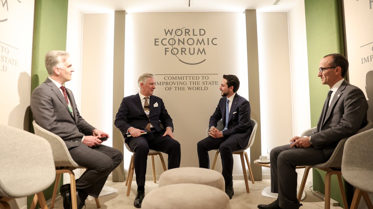 سمو الأمير الحسين بن عبدالله الثاني ولي العهد، يلتقي جلالة الملك فيليب، ملك مملكة #بلجيكا على هامش أعمال المنتدى الاقتصادي العالمي في مدينة #دافوس السويسرية، لبحث العلاقات الثنائية والتطورات الراهنة في المنطقة
#الأردن