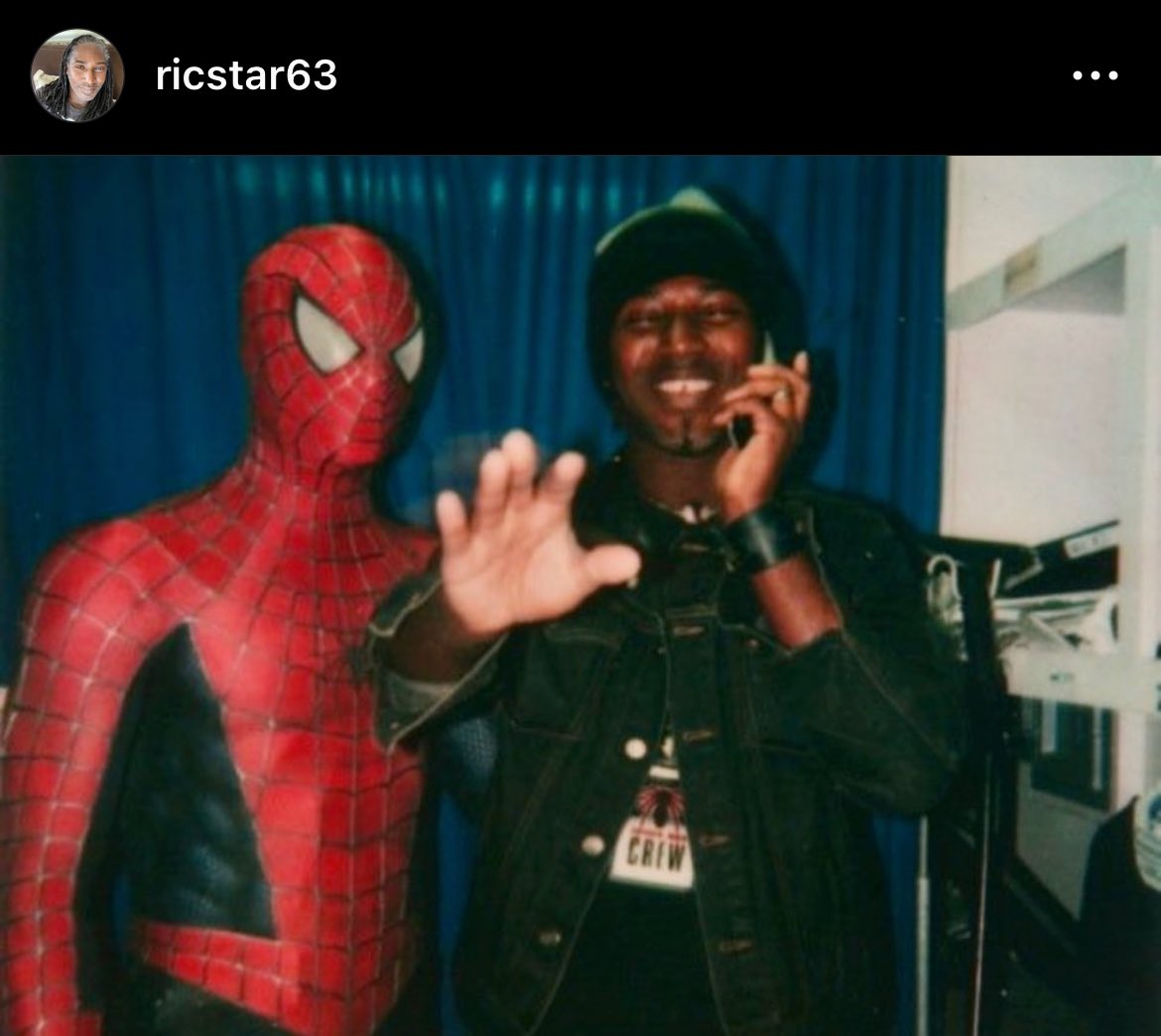 VAULT96283's tweet photo. Spider-Man (2002) 
Photos shared by Spider-Man’s second unit key set costumer Ric Spencer
‘TBT to when I took care of a Spider-Man.’ https://t.co/hr3inYZCRz