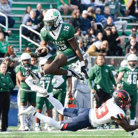 a3neas_'s tweet photo. Blessed to receive a scholarship offer from Roosevelt University @HFVikingFTBL @RULAKERFB https://t.co/2FHrdOtnHf