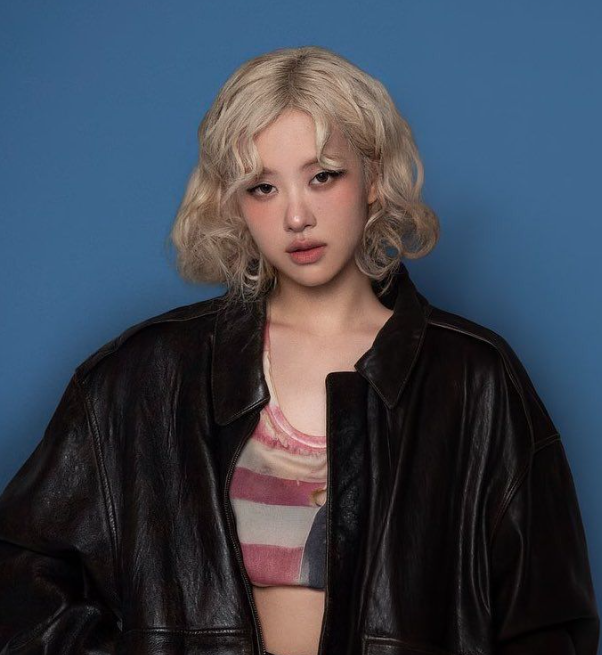 AboutMusicYT's tweet image. Rosé becomes the first kpop soloist to be nominated for a BRIT Award.