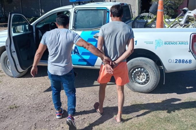 Detienen en la zona a un pirómano: prendió fuego un terreno y huyó en bicicleta 
 canalsiete.com.ar/c7-noticias/c7…