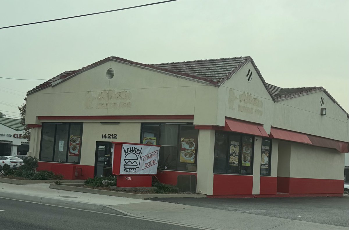LaMiradaLewis's tweet image. New Business Alert: Krunch Burger’s second restaurant ￼￼coming to the old Alberto’s location on Valley view and imperial Highway. #StayTuned. ￼ #ExcitingTimes. ￼