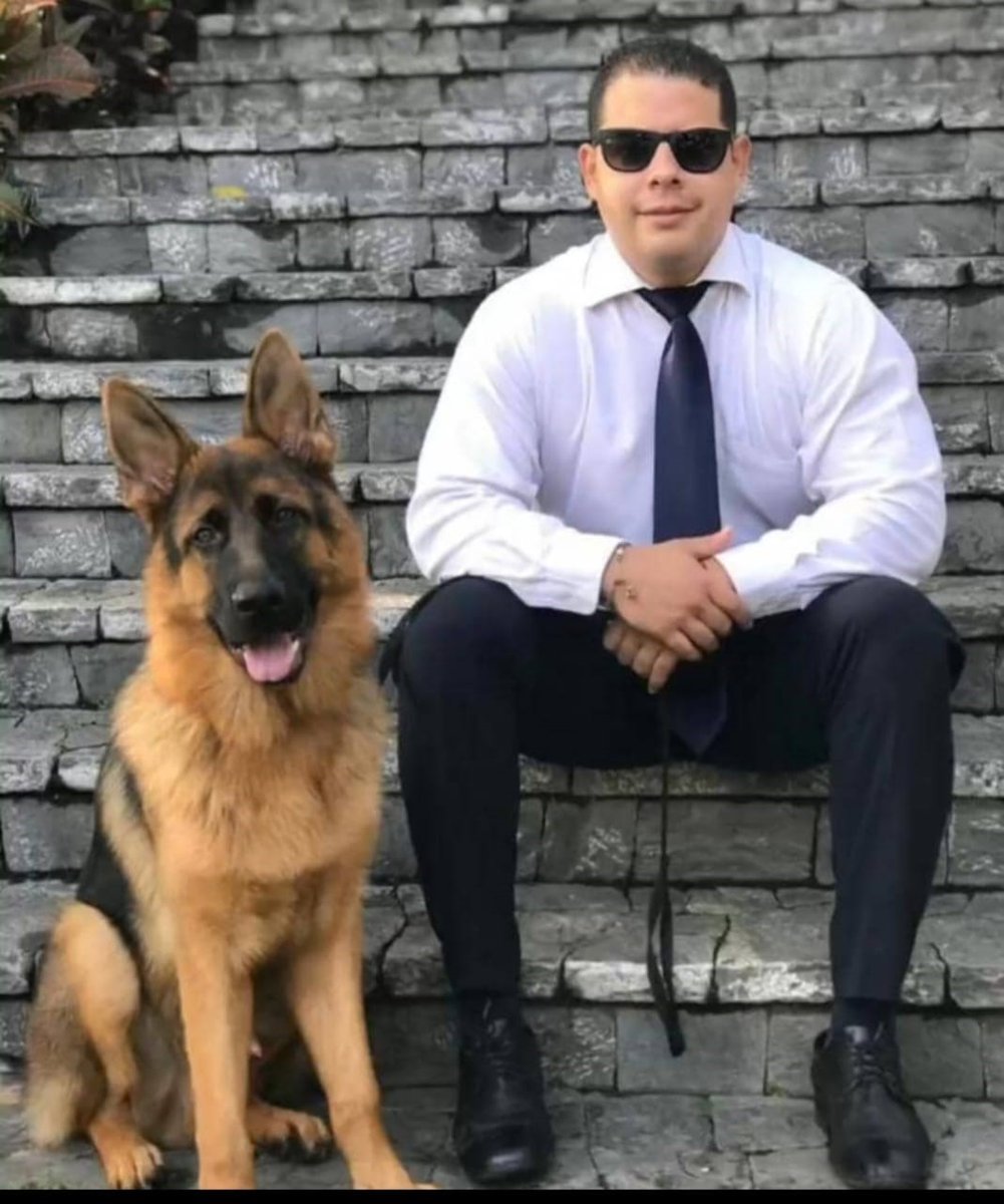 clarincom's tweet image. VENEZUELA LIBERÓ AL CHOFER DE LA EMBAJDA ARGENTINA EN CARACAS 

Venezuela liberó a Marino Antonio Mendoza Fuentes, chofer de la Embajada Argentina en Caracas, detenido desde el 12 de diciembre de 2024. Estuvo preso en el centro de detención y tortura El Helicoide, bajo cargos…