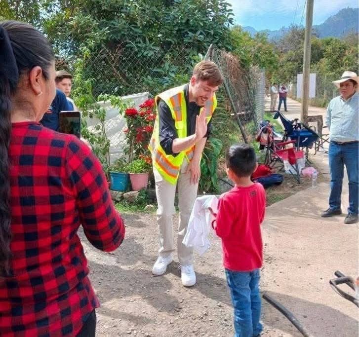 avieu's tweet image. En lugar de regalarle petróleo a Cuba el @GobiernoMX debería invertir en educación como lo está haciendo @MrBeast