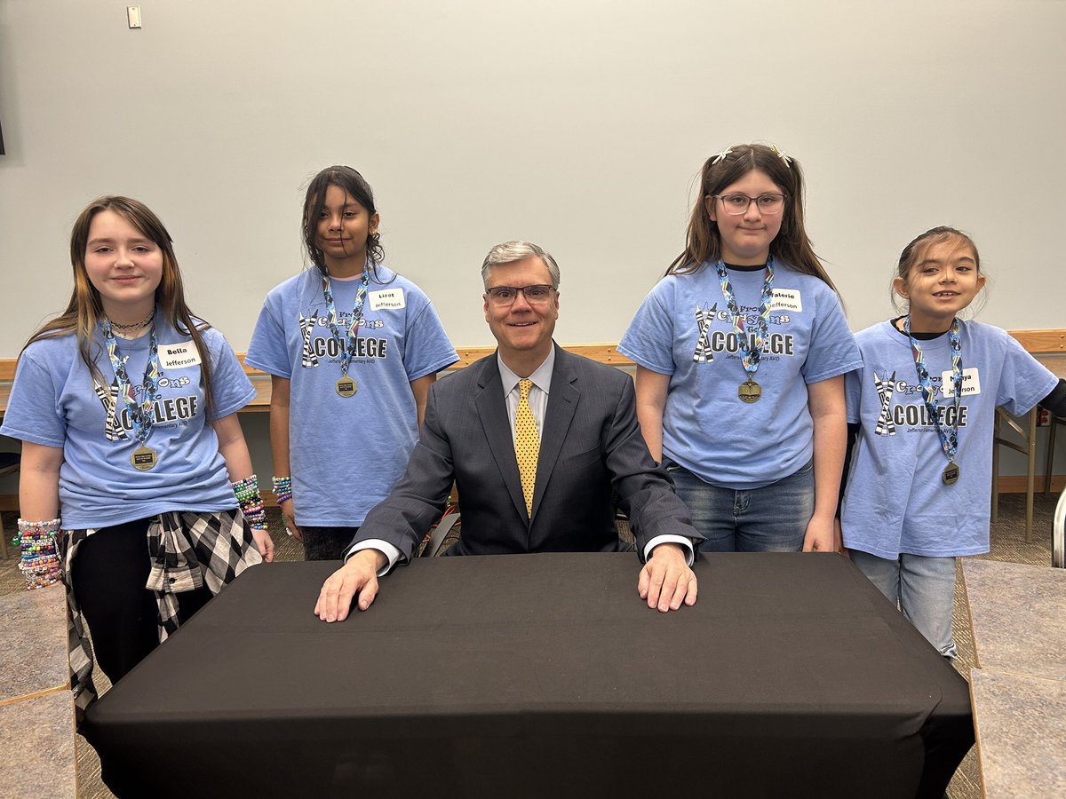 Gail Becker tweet media