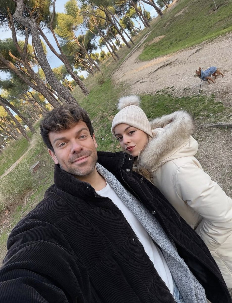 Nerea Rodríguez (y Ron) en el post de Ricky Merino
instagram.com/p/DTxiDRyDCkw/…