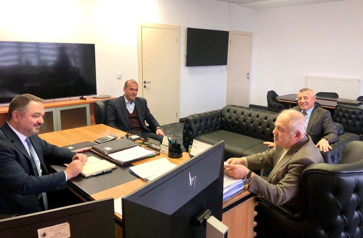 Altındağ Müteahitler Dernek Başkanı Sn. <a href="/eipek06/">ERDAL İPEK</a> ve Altındağ Solfasol Köyü Hacı Bayram Veli Hazretlerini Sevenler Derneği Başkanı Sn. Mustafa Mert ile birlikte Altındağ Belediyesi İmar Müdürü Sn. Muhammet Ali İyimaya ‘ya ziyarette bulunarak ilçemiz ile ilgili istişarelerde