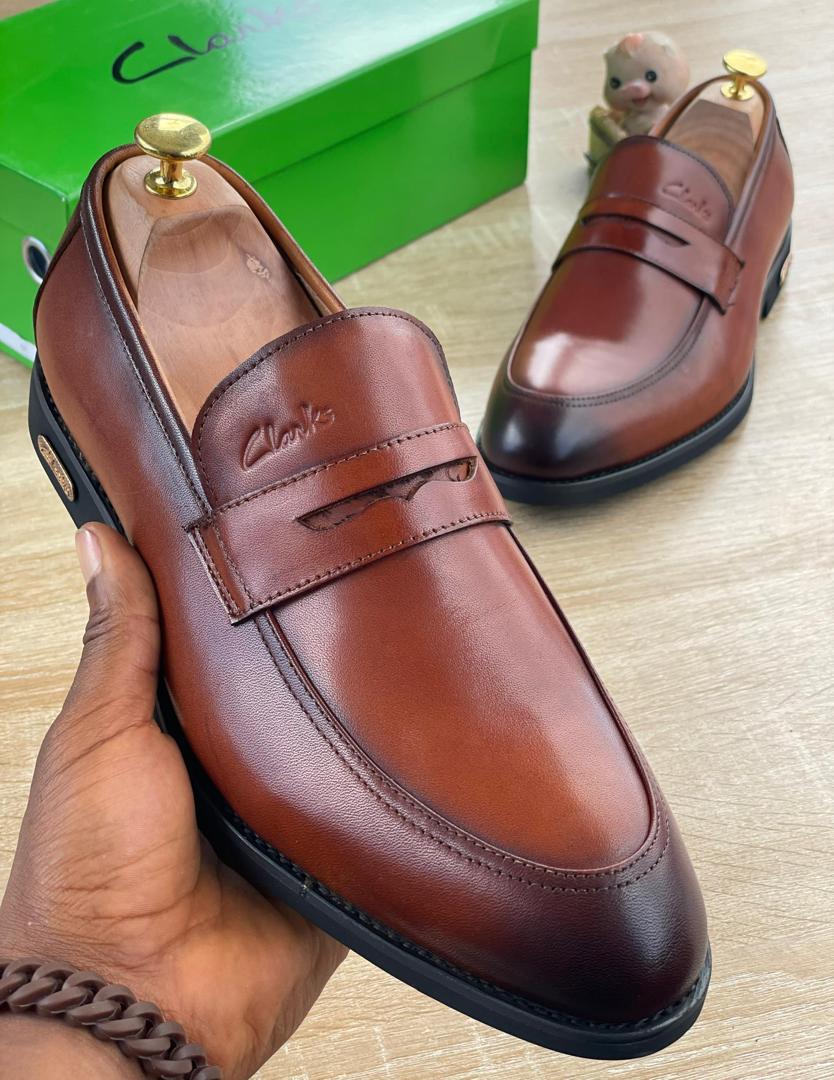 Phinesmiles's tweet photo. NEW INN🖤🖤🔥🔥
BLACK 41 TO 46
BROWN 43 TO 46
#52k EACH. FULLY BOXED
TOP QUALITY💯👍✅
AVAILABLE FOR PICKUP https://t.co/OKfiBBjnM6