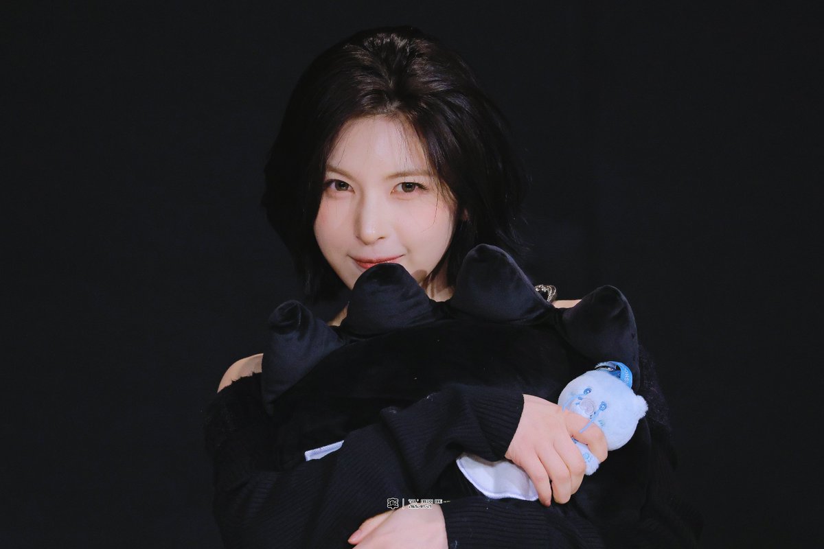 ehfkdll's tweet image. 260121 춘식이도 배이 닮아가네요 .. 
#엔믹스 #배이 #배블왔솔