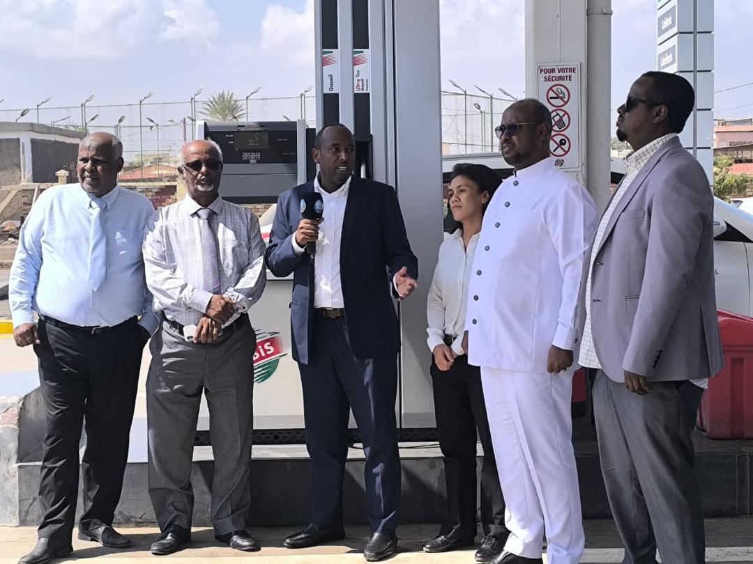 Lancement officiel à Djibouti du Gasoil Premium, un carburant moins polluant et enrichi d’additifs de performance prolongeant la durée de vie des moteurs des véhicules.

facebook.com/share/p/1DX9az…