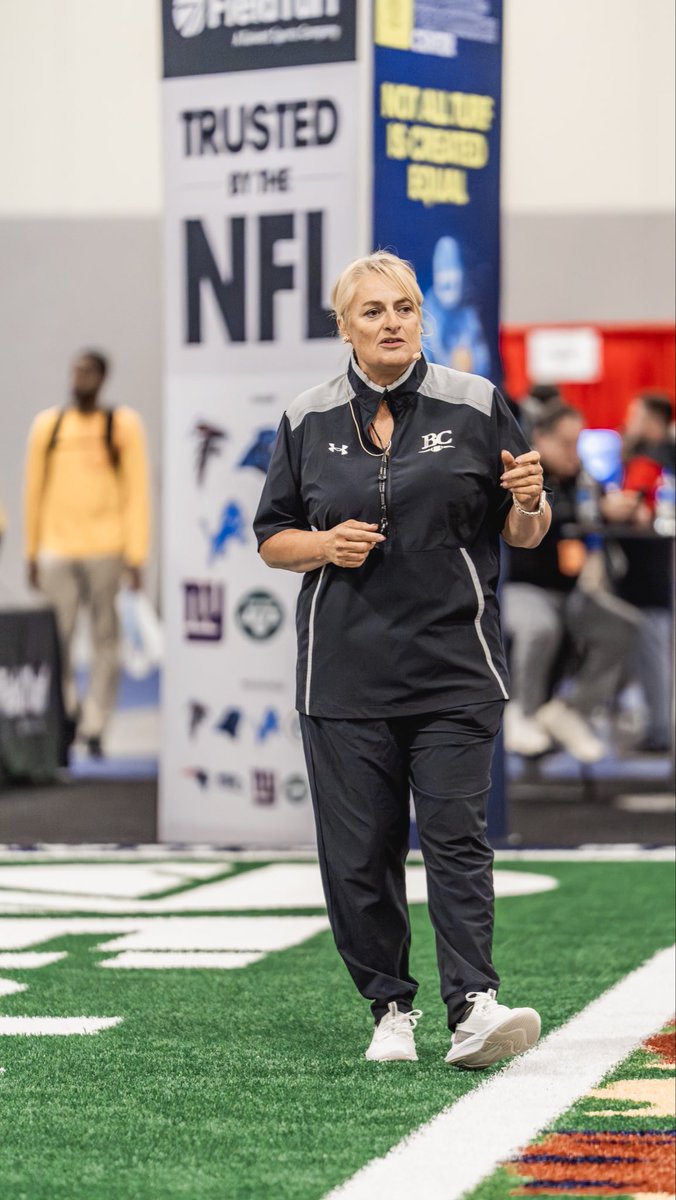 Coach Felicia Teeter tweet media